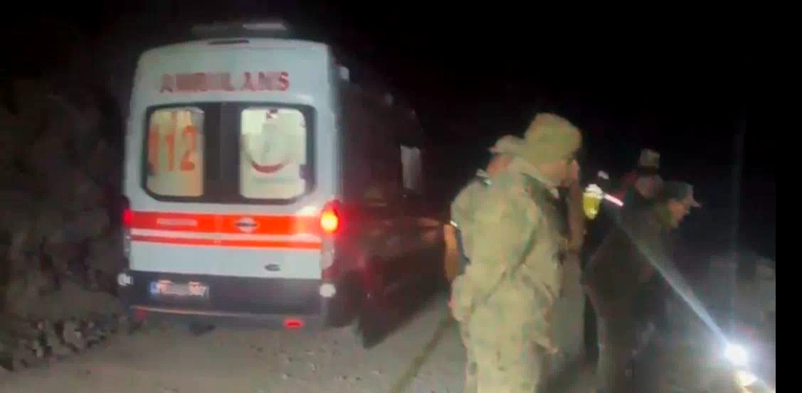 Ardahan’da kamyon devrildi: 1 ölü