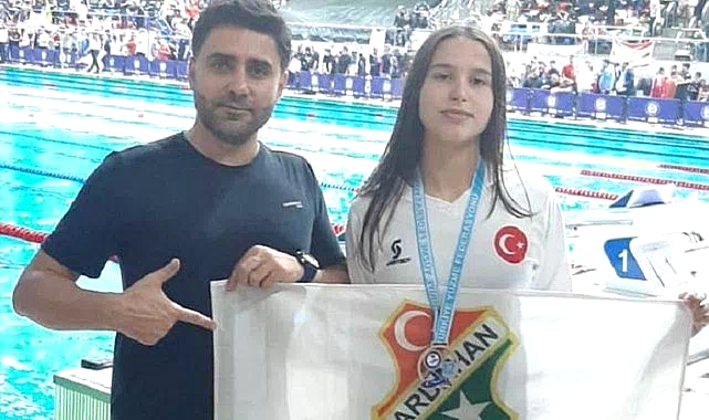 Ardahanlı yüzücü Türkiye şampiyonu oldu