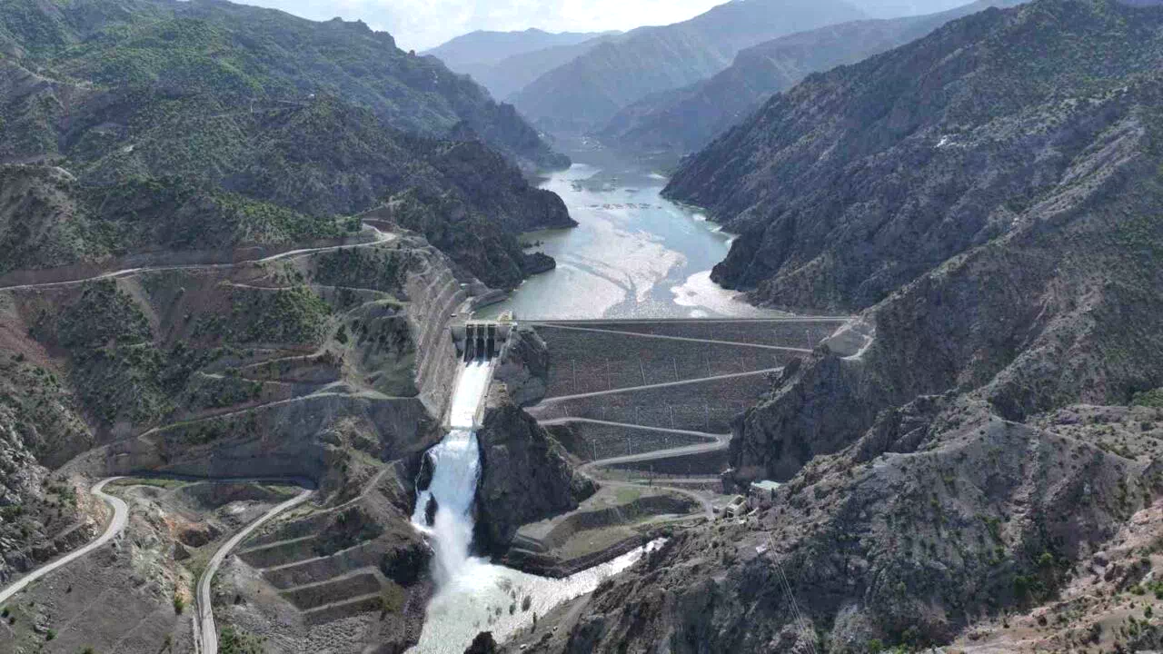 Arkun ve Ayvalı Barajları Türkiye’nin enerji gücüne katkı sağlıyor
