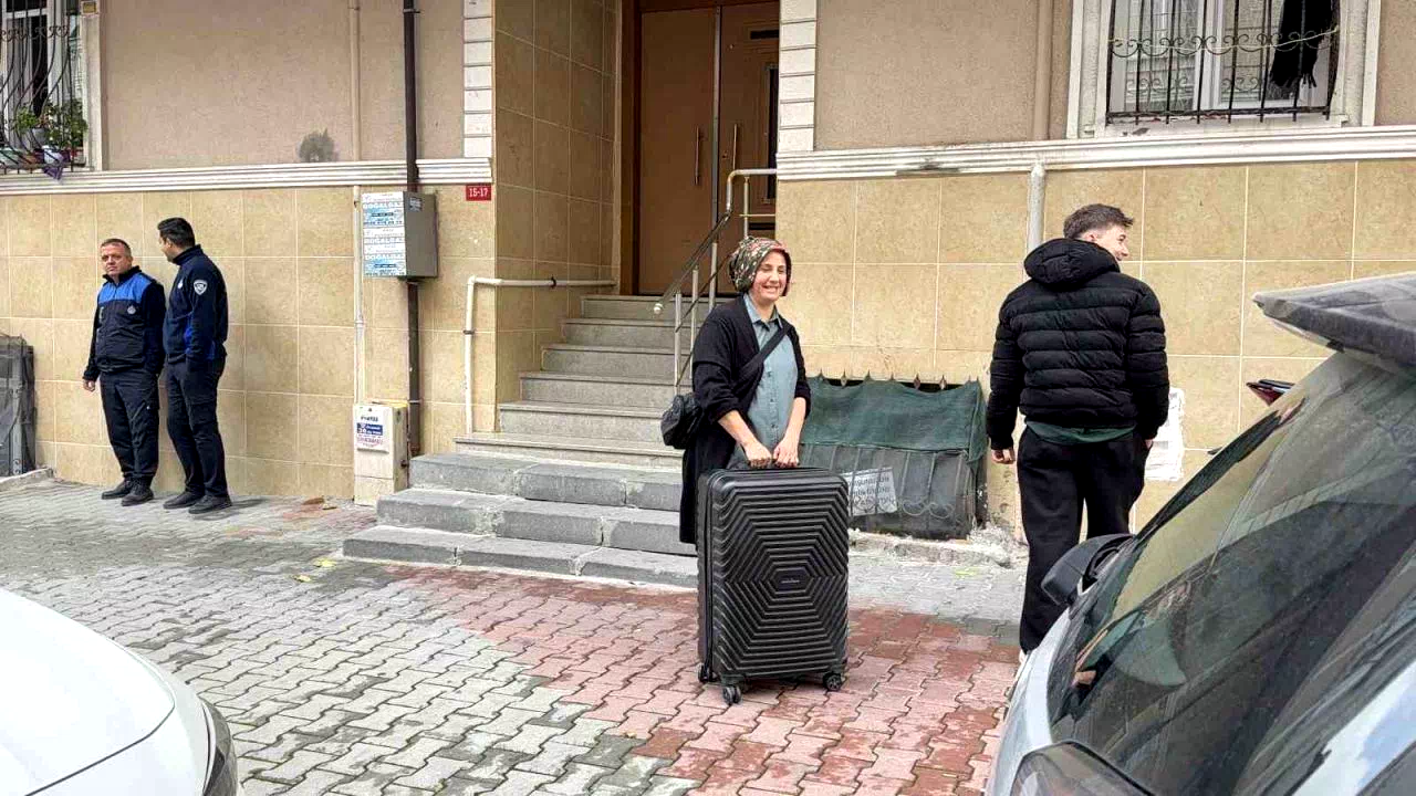 Arnavutköy’de istinat duvarı çöken binalarda tahliye işlemi başladı