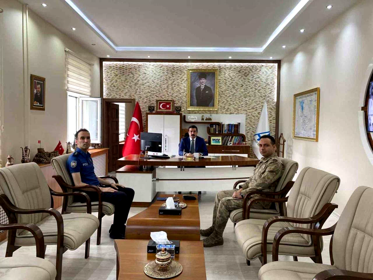 Arpaçay’da okul güvenlik ve asayiş toplantısı yapıldı