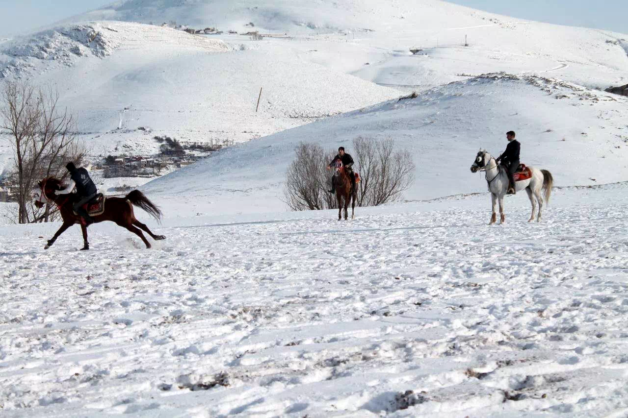 Asırlık gelenek cirit Bayburt ve Erzincan’da yaşatılıyor