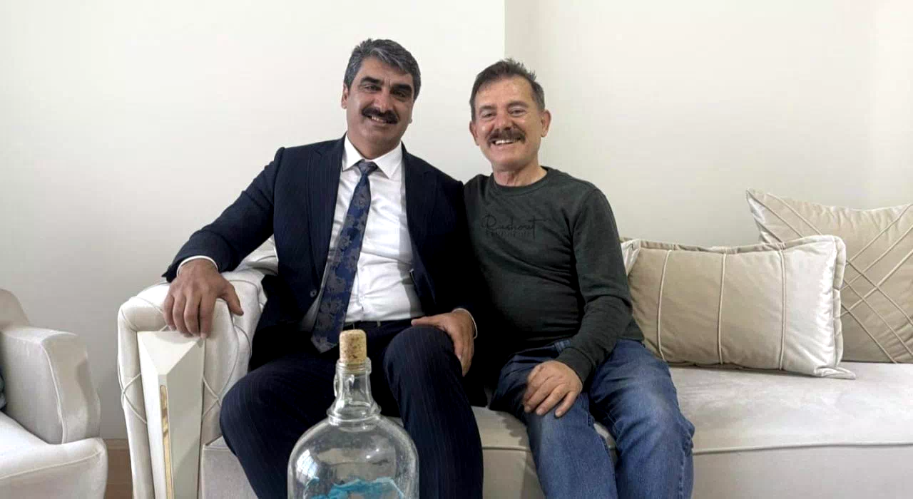Aşkale Belediye Başkanı Şenol Polat’tan 24 Kasım Öğretmenler Günü ziyaretleri