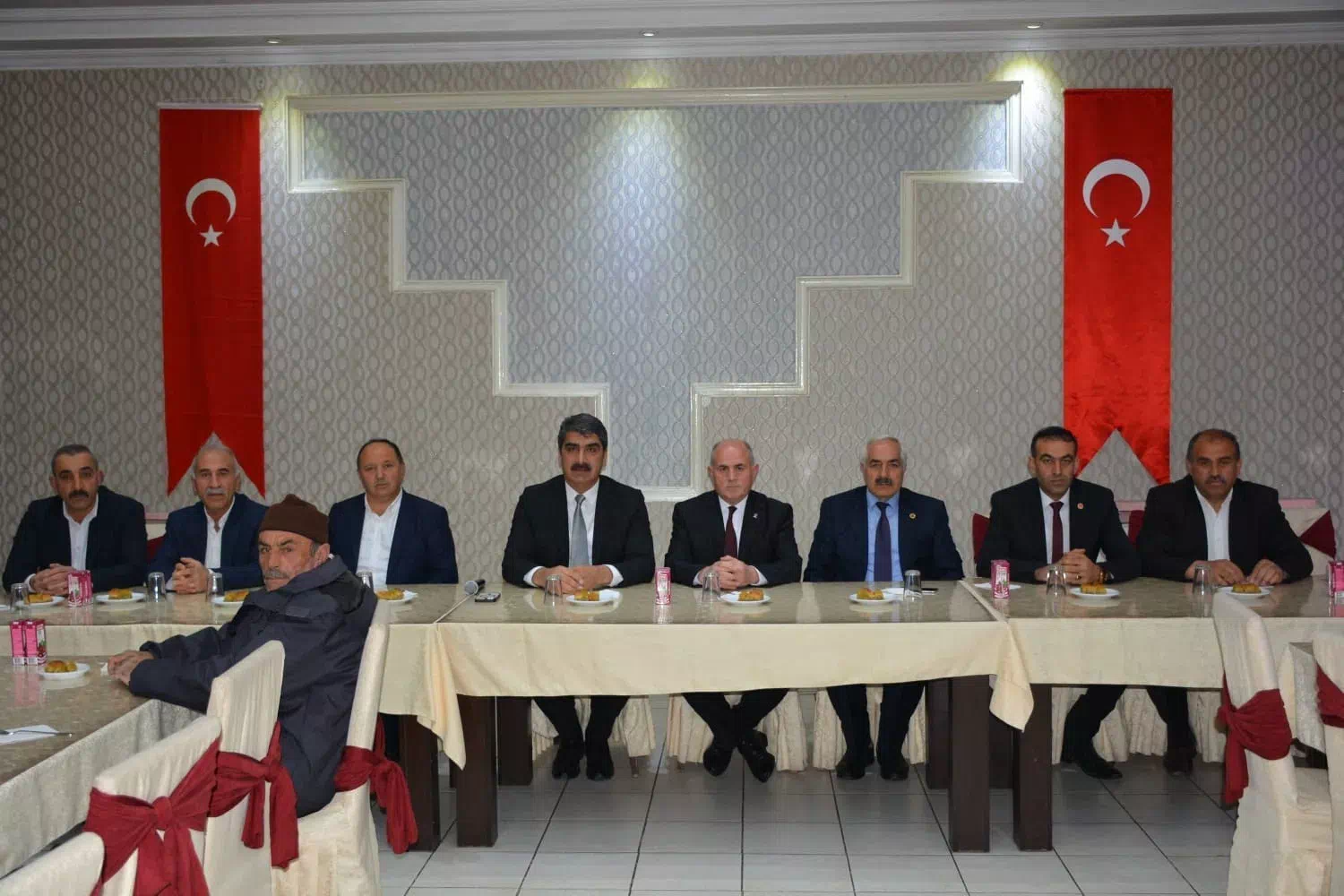 Aşkale’de Geleneksel Bayramlaşma Programı Düzenlendi.