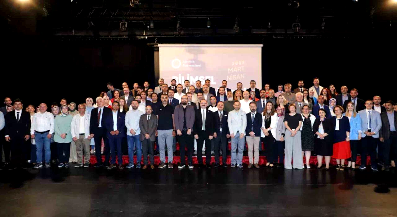 Atatürk Üniversitesi, bilimsel teşvik töreni ile akademisyenlerini ödüllendirmeye devam ediyor