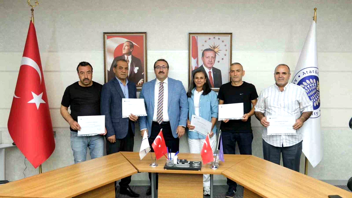 Atatürk Üniversitesi Hastanesinde emeklilik gururu