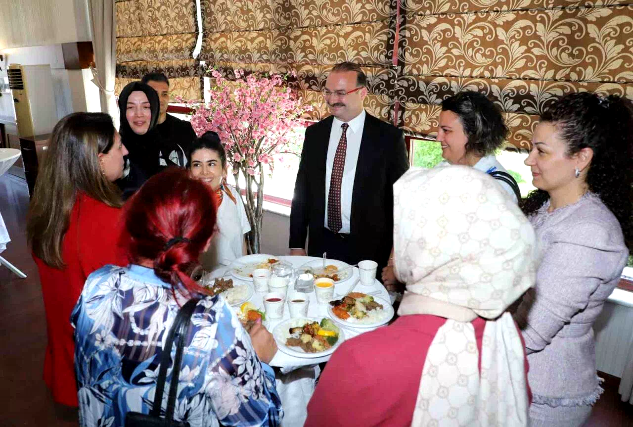 Atatürk Üniversitesi’nde bayramlaşma coşkusu