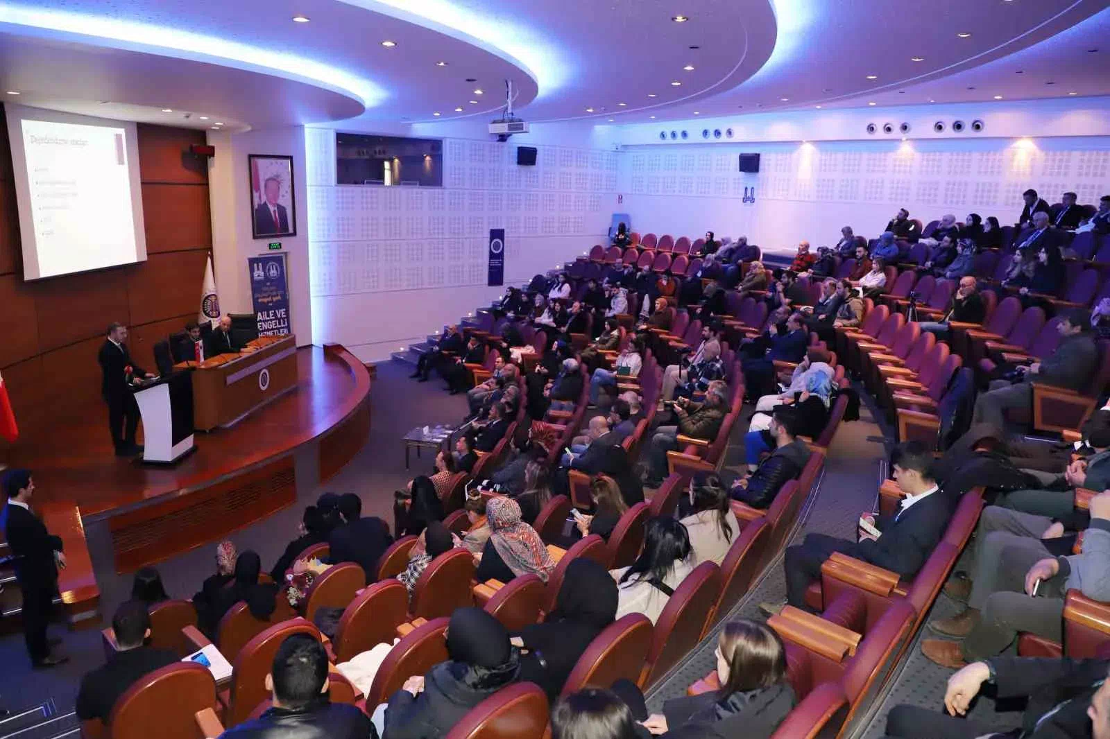 Atatürk Üniversitesi’nde otizm farkındalığına duyarlı yaklaşım