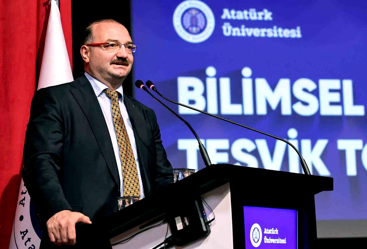 Atatürk Üniversitesi’nin kalitesi, tarihinde ilk kez “tam akreditasyon” ile tescillendi