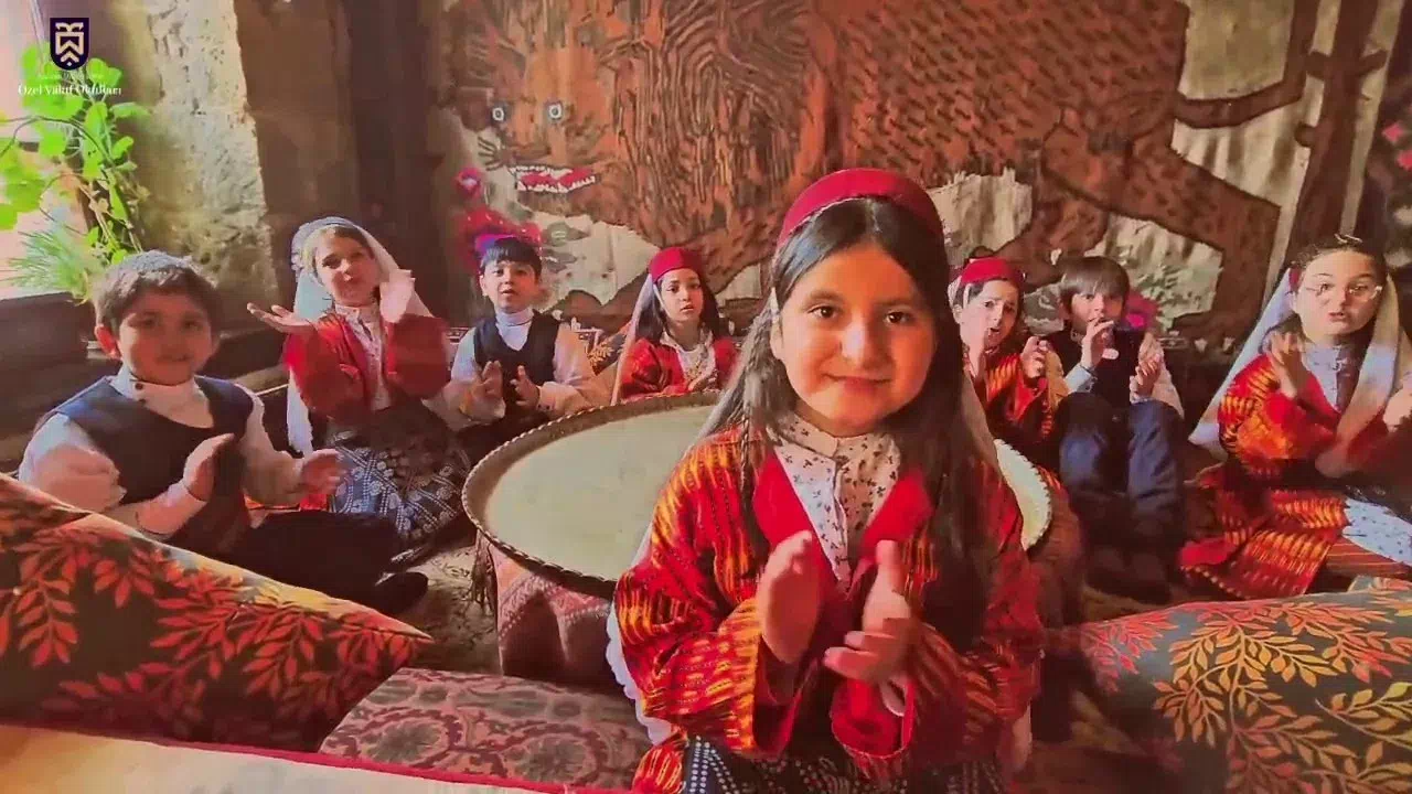 Atatürk Üniversitesi Özel Vakıf Okulları Öğrencilerinden Eğlenceli Bir Kültür Paylaşımı