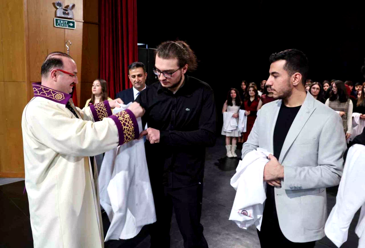 Atatürk Üniversitesi Tıp Fakültesinde beyaz önlük heyecanı