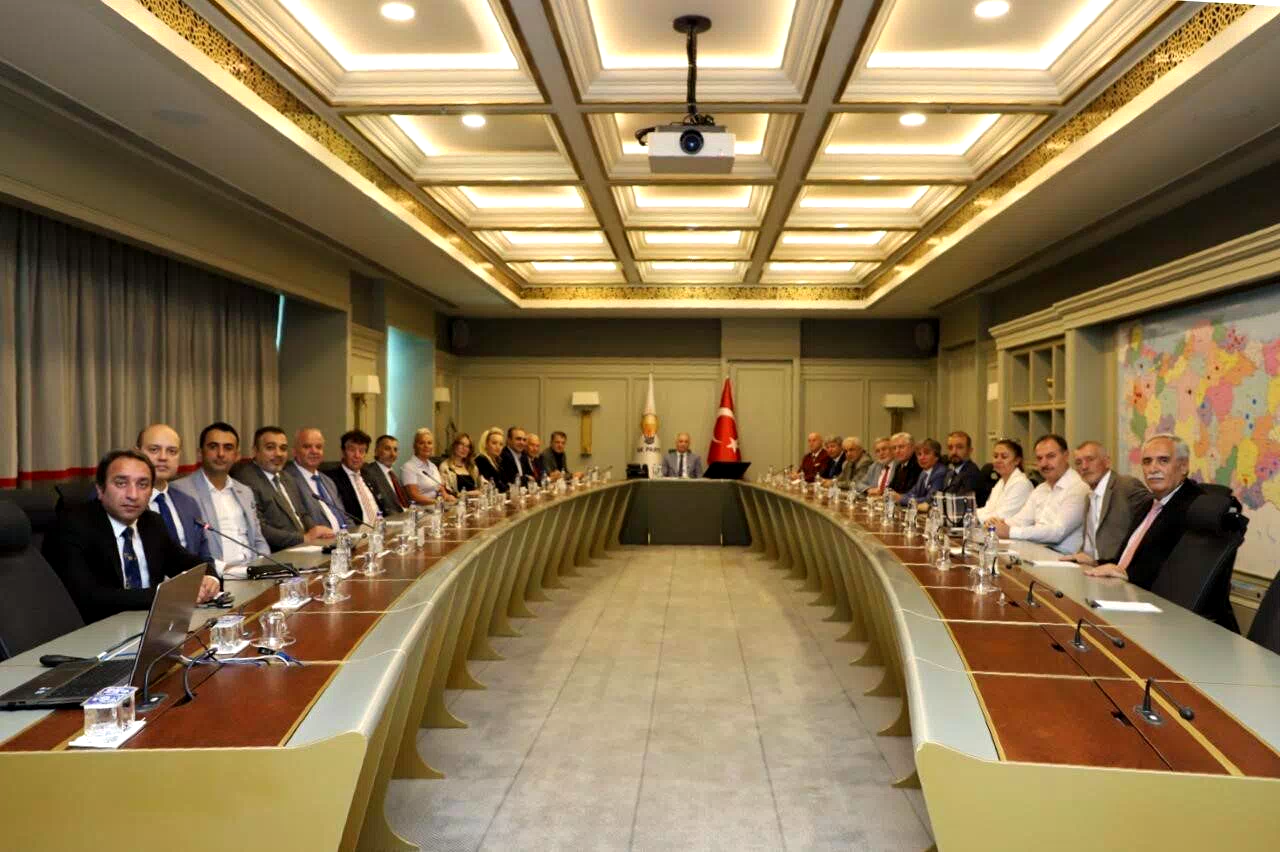 Atik: ’’Vicdanlı çözümler üretecek kişilerle yol almalıyız’’