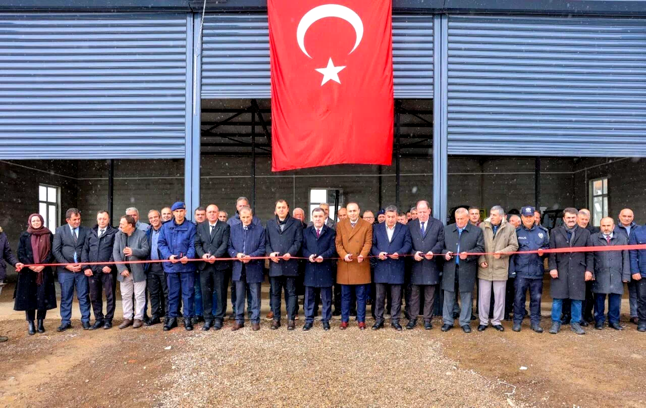 Aydıntepe’de iş makinesi garajı hizmete açıldı