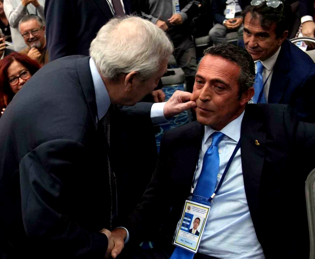 Aziz Yıldırım’dan Ali Koç’a: “Beni unut”