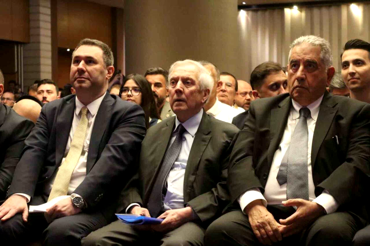 Aziz Yıldırım, İzmir’de kongre üyeleriyle bir araya geldi