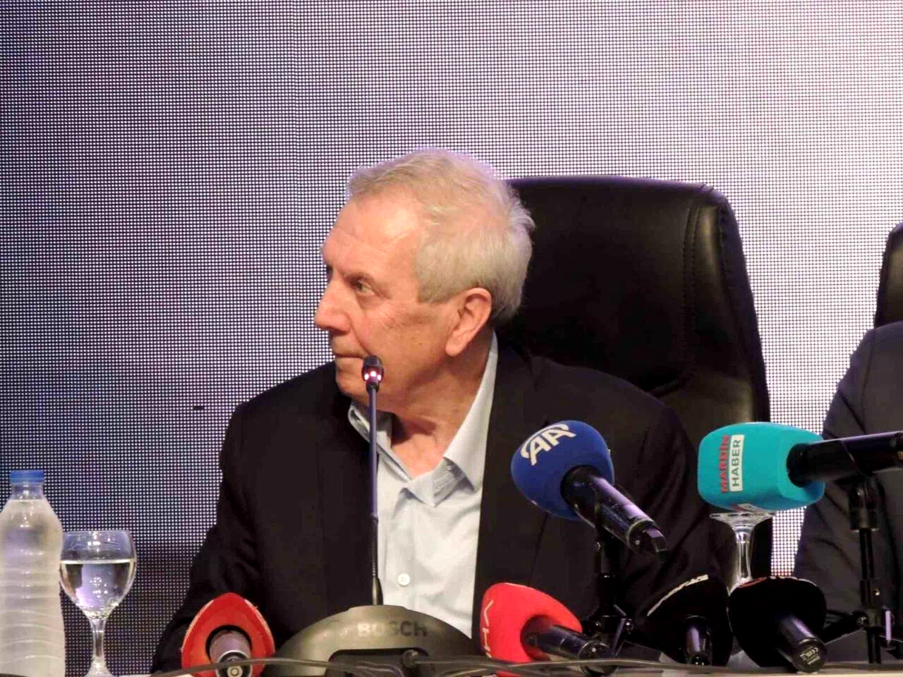 Aziz Yıldırım: “Taraftarımızla aramızdaki o sarsılmaz bağı yeniden inşa etmemiz lazım”
