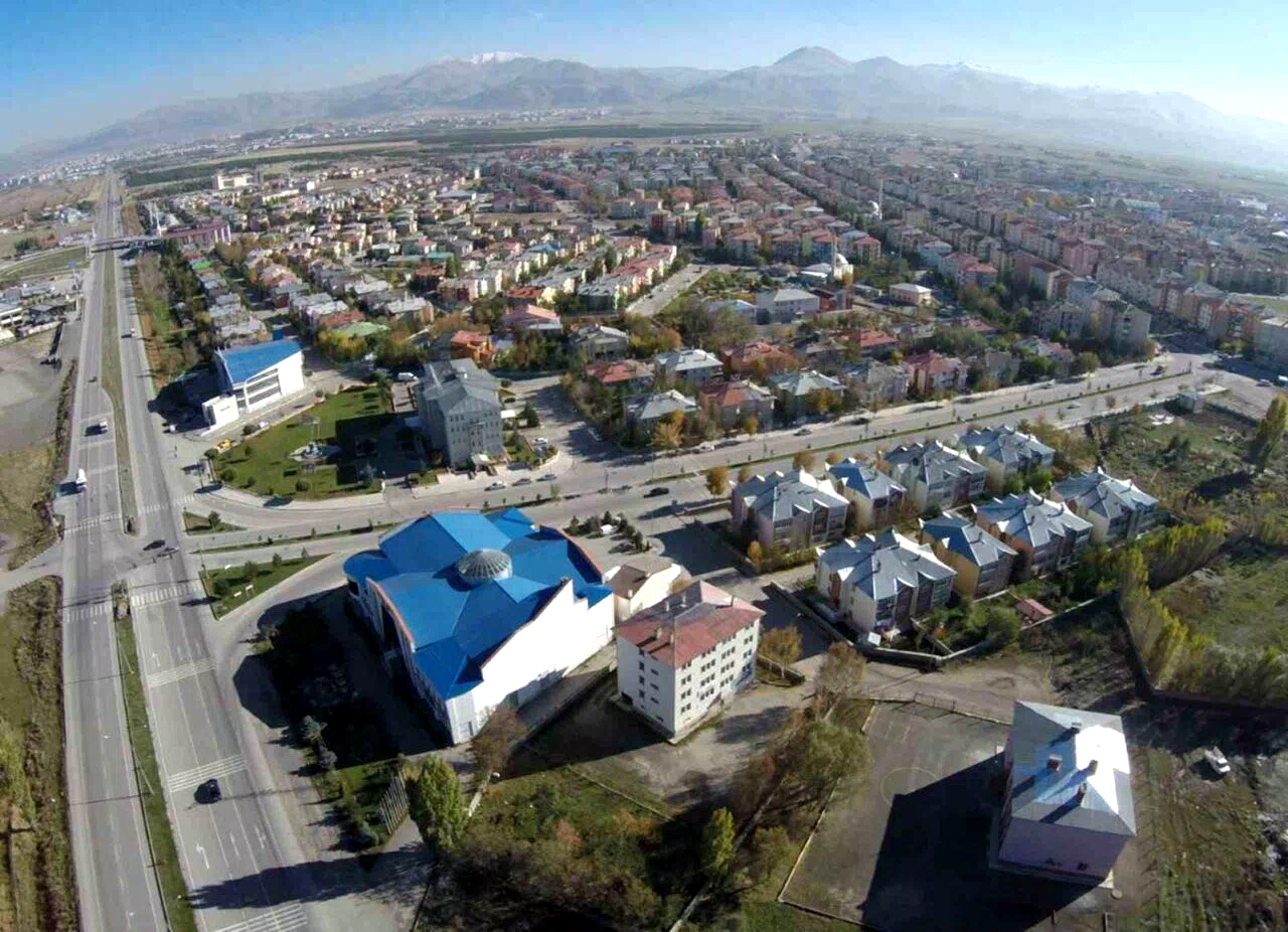 Aziziye Meclisi’nden kentsel dönüşüm ve 30 bin tonluk lisanslı depo kararı