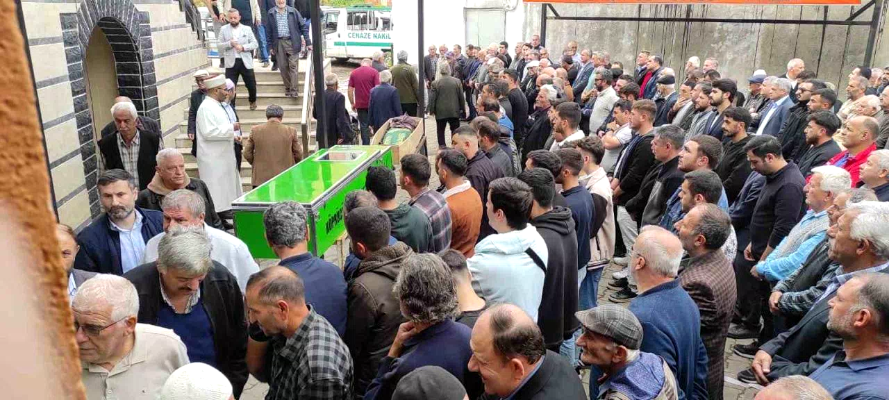 Babasının kaza kurşununa hedef olan oğul toprağa verildi