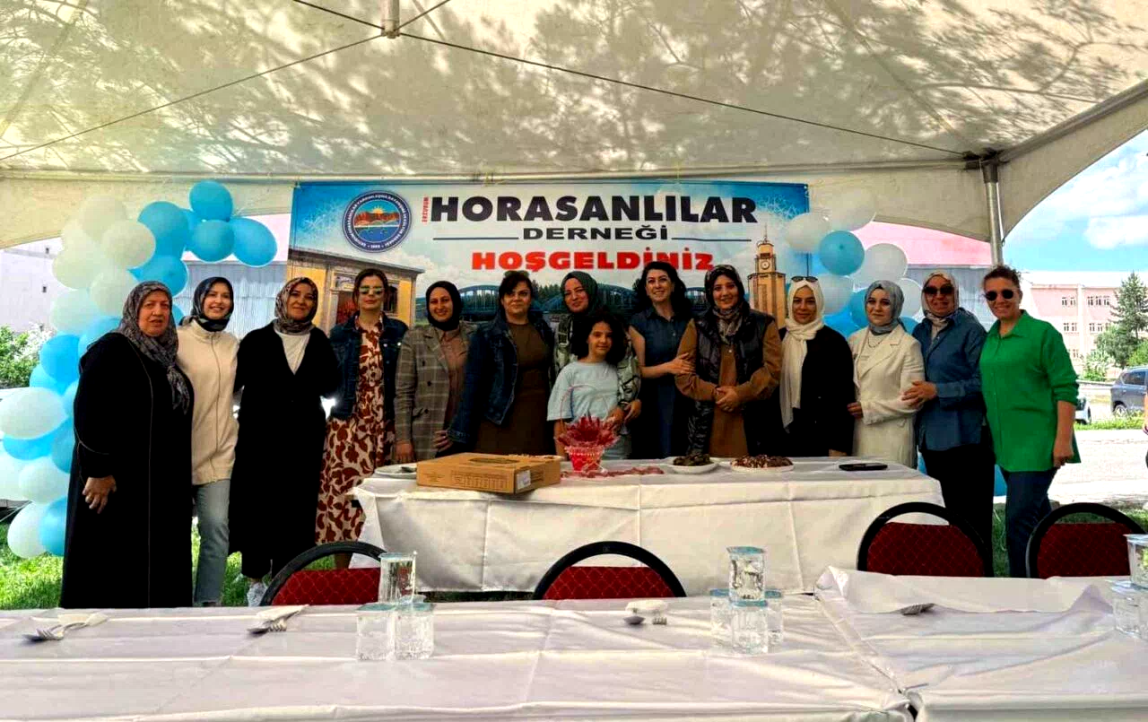 “Bahçe bizden, bohça sizden” diyerek buluştular