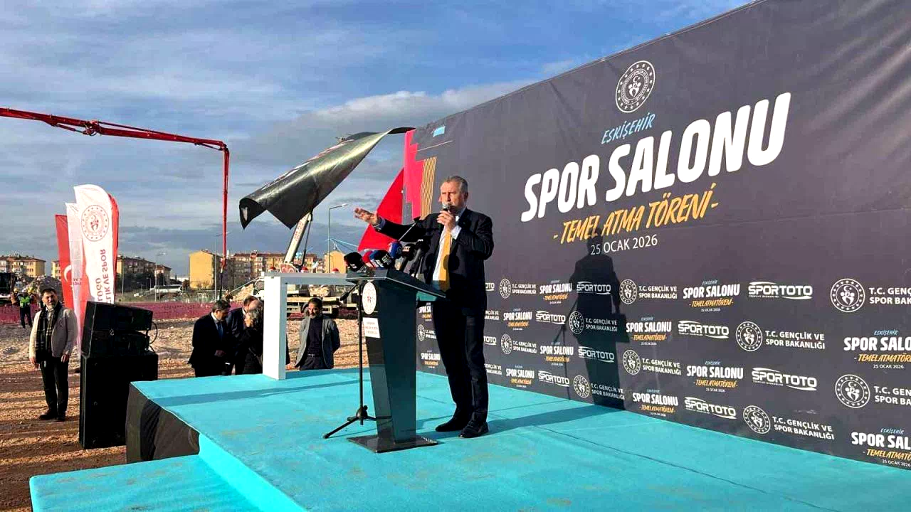 Bakan Bak: “12 milyon vatandaşımıza yüzme öğrettik”