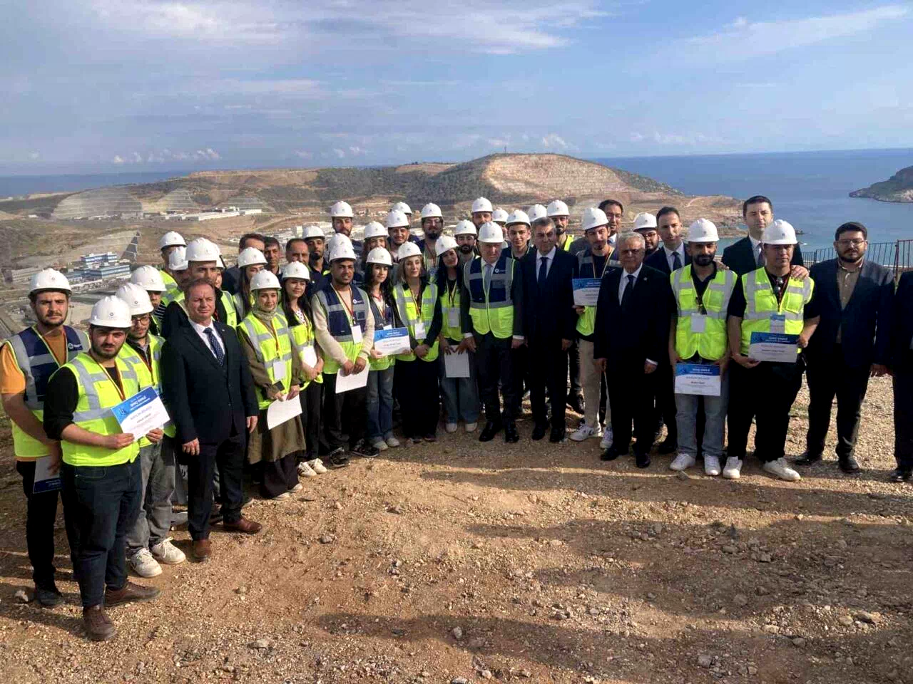 Bakan Bak Akkuyu NGS’de konuştu: “Büyüyen, gelişen, güçlü bir Türkiye var”