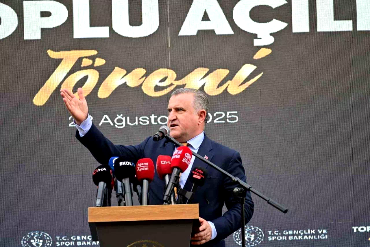 Bakan Bak: “Türkiye bir spor devrimi yaşamaktadır”