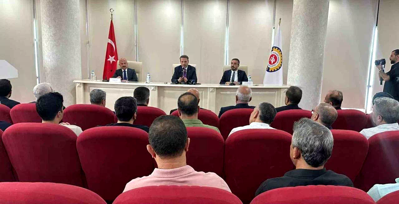 Bakan Bayraktar: “Adıyaman üretim, enerji ve tarımda öncü şehir olacak”