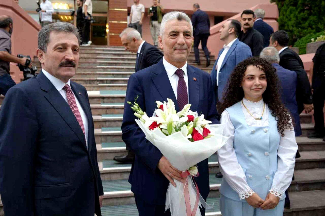 Bakan Bolat Samsun’da