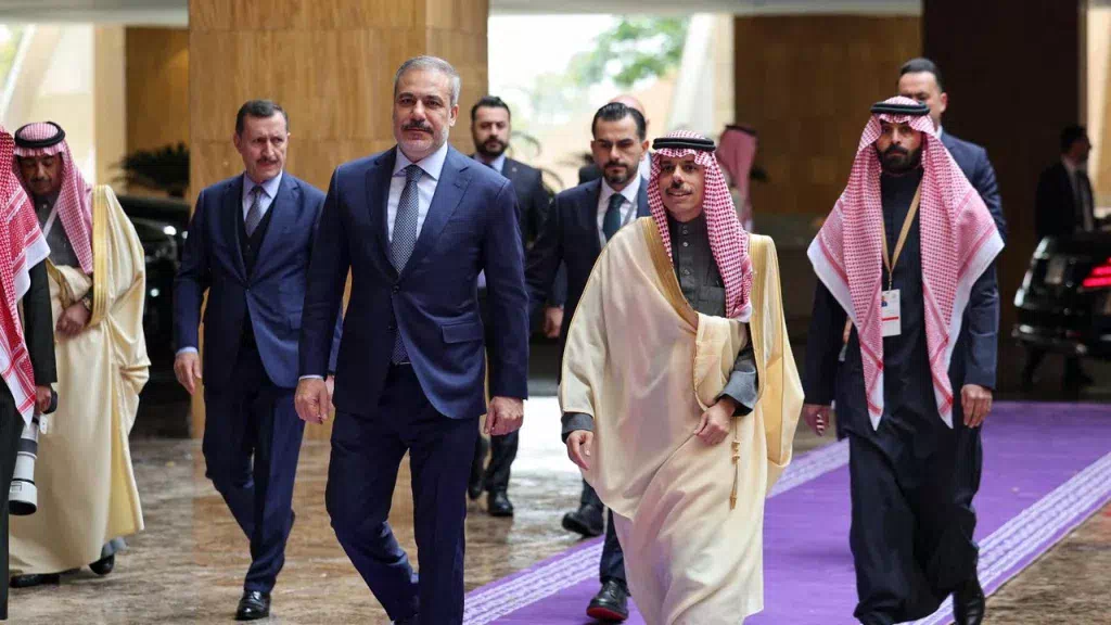 Bakan Fidan, Riyad’daki Suriye toplantısına katıldı