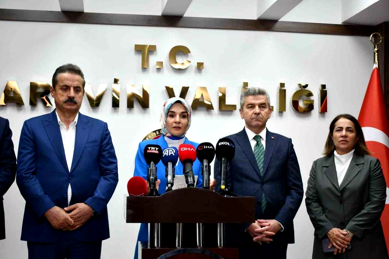 Bakan Göktaş: “Aileyi güçlendirmek, Türkiye’yi güçlendirmektir”