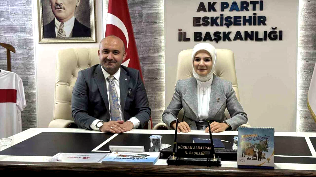Bakan Göktaş, AK Parti Eskişehir İl Başkanlığı’nı ziyaret etti