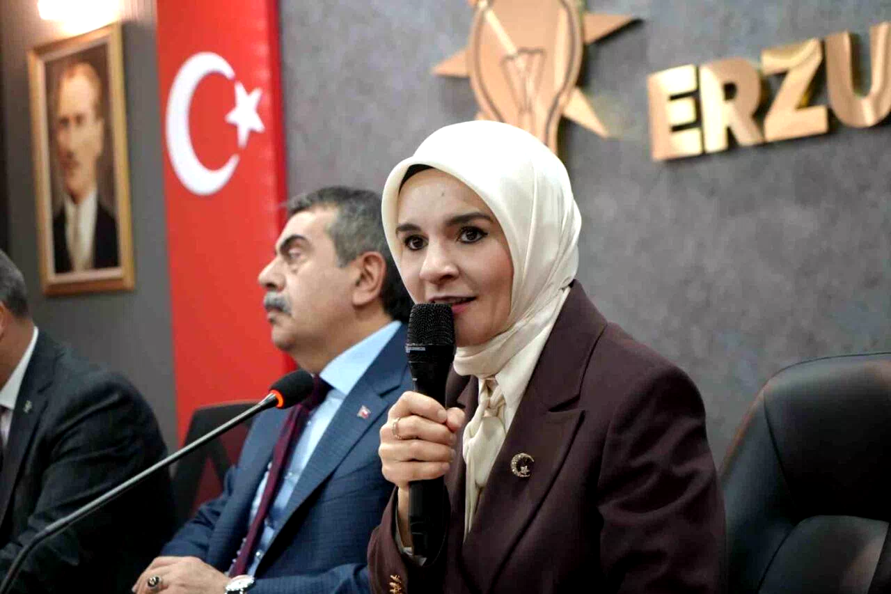Bakan Göktaş: “Biz hiçbir zaman elimizi sahadan çekmedik, deprem turisti gibi oralara gitmiyoruz her zaman oradayız”