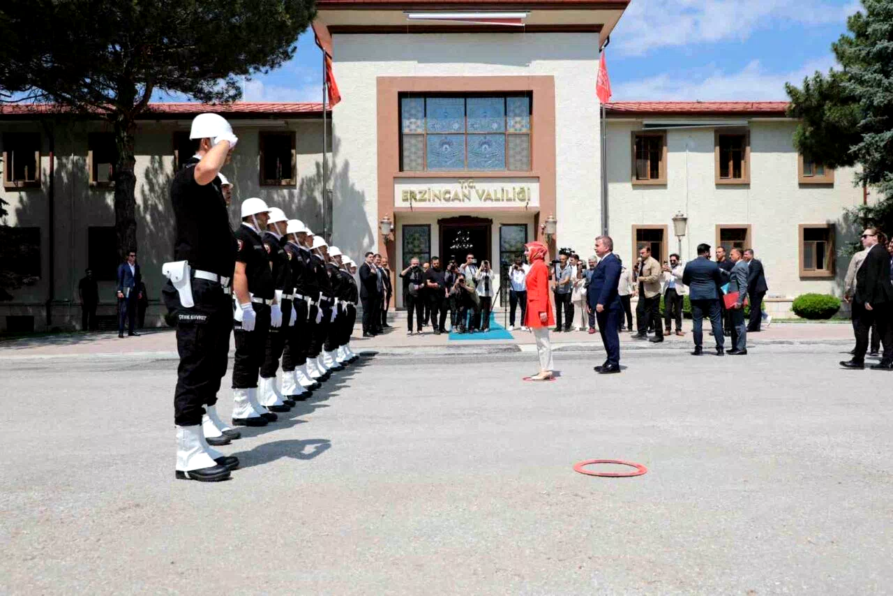 Bakan Göktaş, Erzincan Valiliğini ziyaret etti
