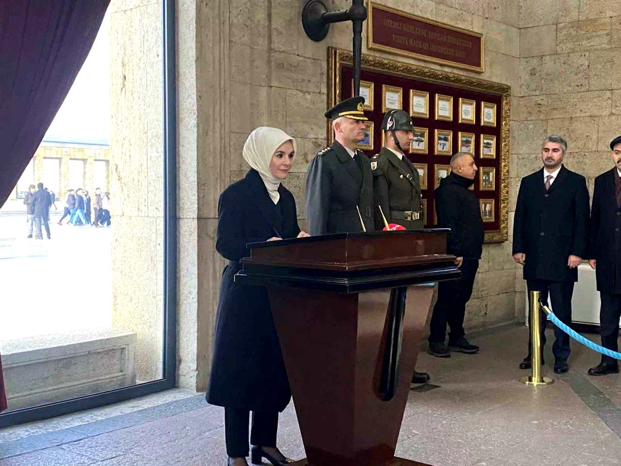 Bakan Göktaş’tan Anıtkabir’e ziyaret