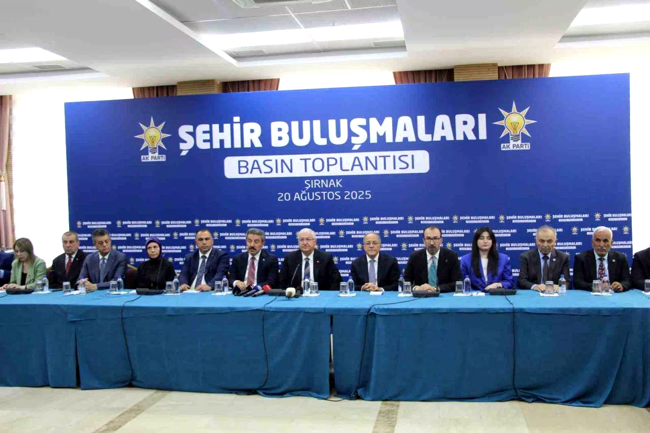Bakan Güler, “Şehir Buluşmaları” buluşmaları kapsamında Şırnak’ta STK ve belediye başkanlarıyla bir araya geldi