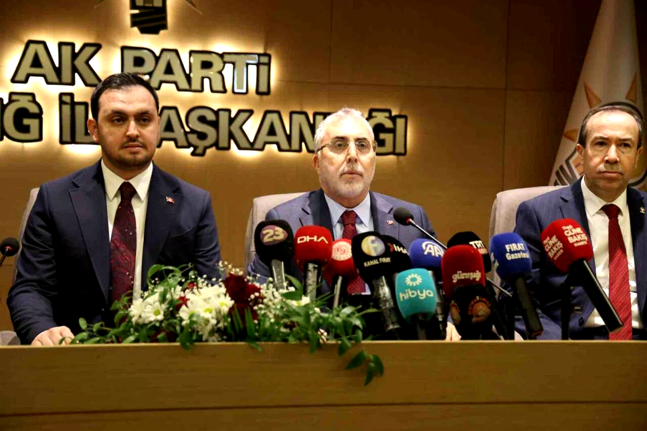 Bakan Işıkhan: “Genç ve kadın işsizlik oranı 13 yılın en düşük seviyesine inmiştir”
