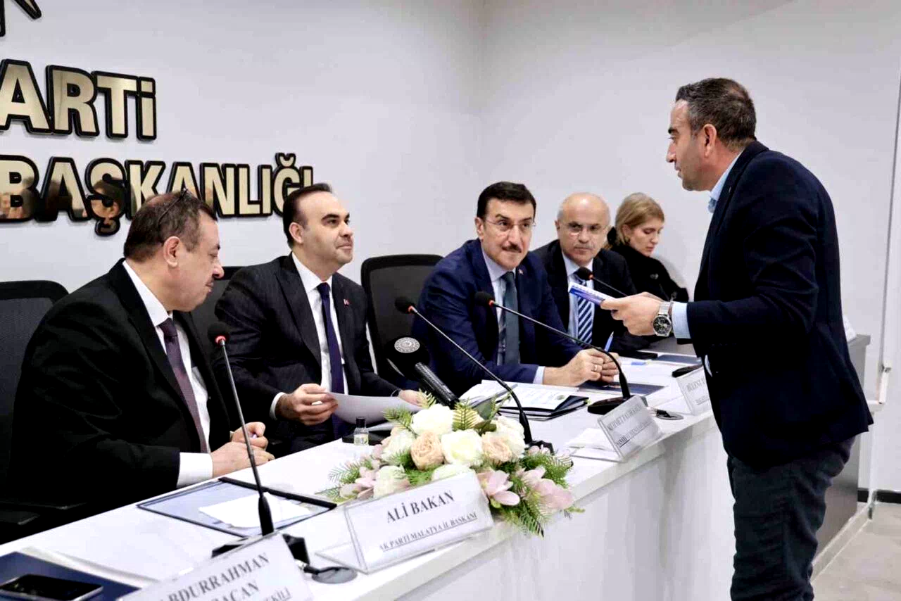 Bakan Kacır’a Akçadağ’ın Küçük Sanayi Sitesi projesi sunuldu