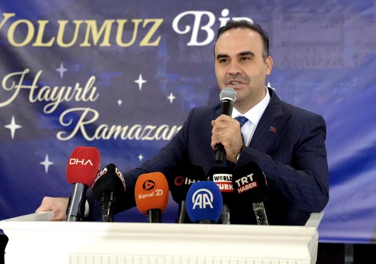 Bakan Kacır: “Türk milleti mührünü gökyüzüne vurdu”