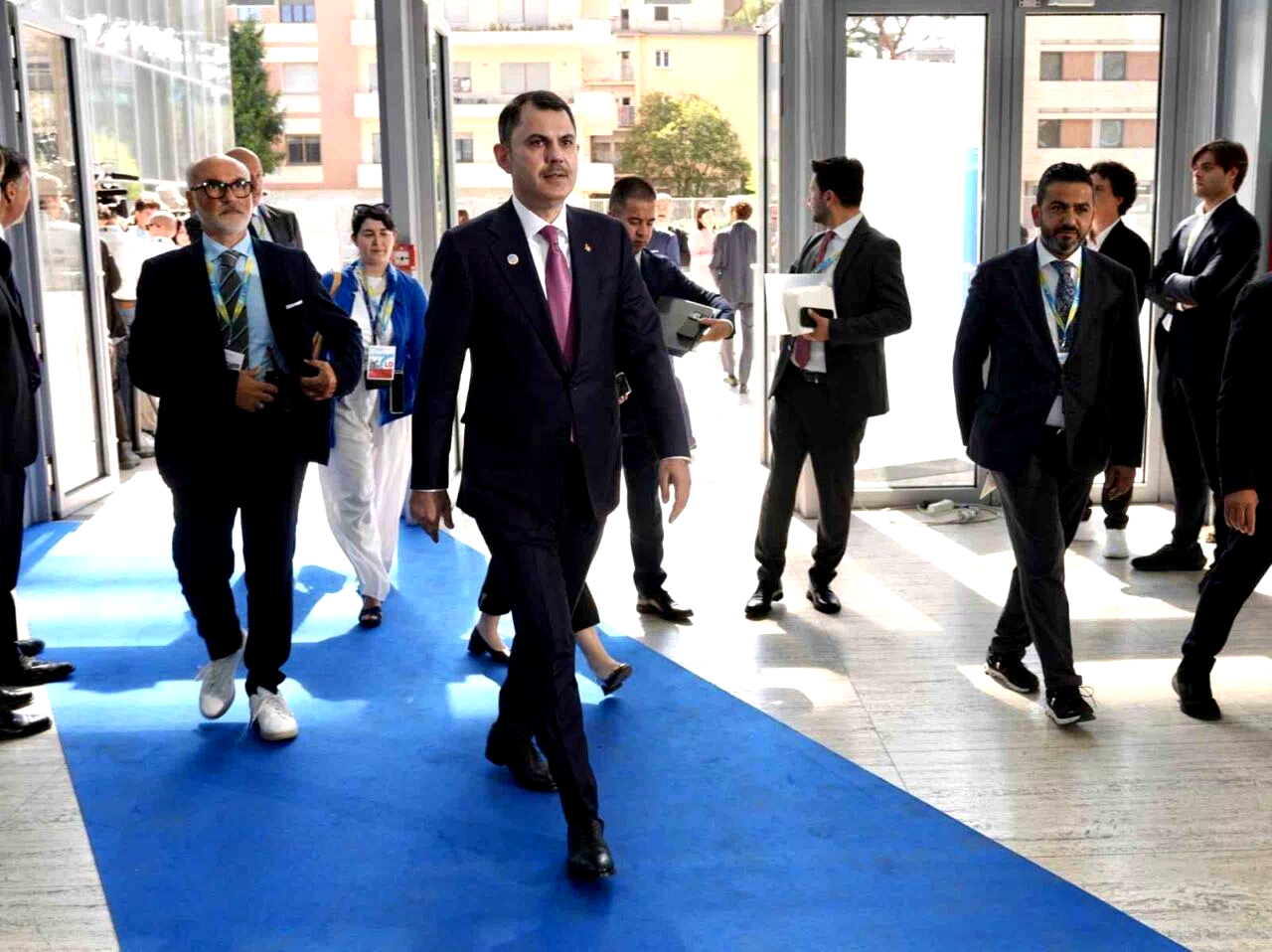 Bakan Kurum, Arnavutluk Başbakanı Rama, İtalya ve Ukraynalı bakanlarla görüştü