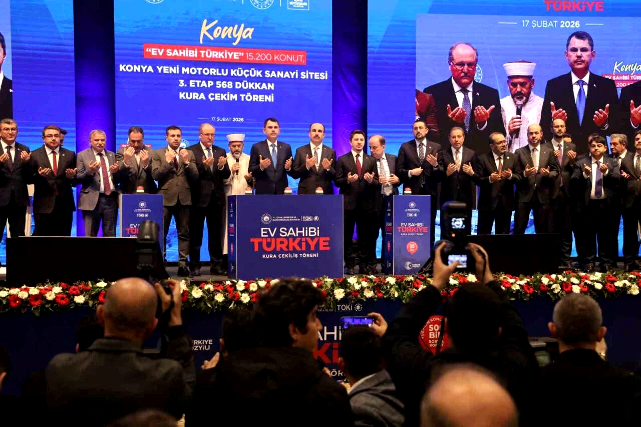 Bakan Kurum: “Biz lafla değil, eserle konuşuyoruz”