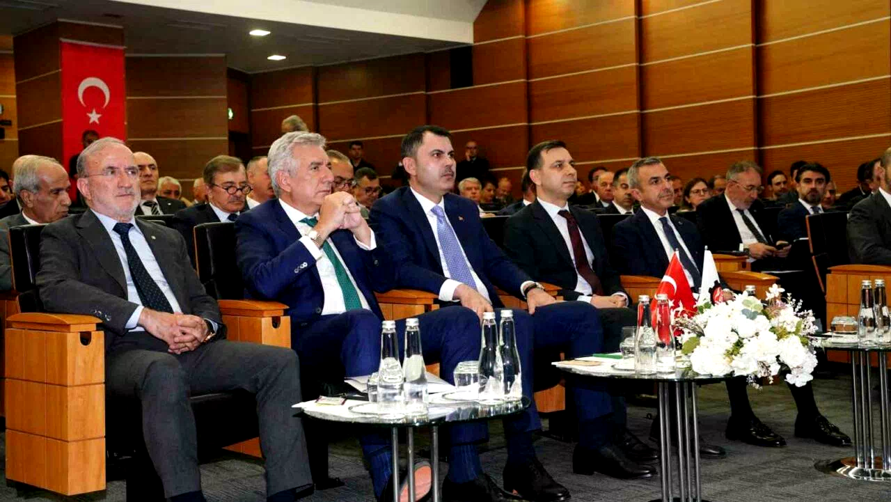 Bakan Kurum: “Yıl sonunda 81 ilimizde yeni bir sosyal konut projesi başlıyoruz”
