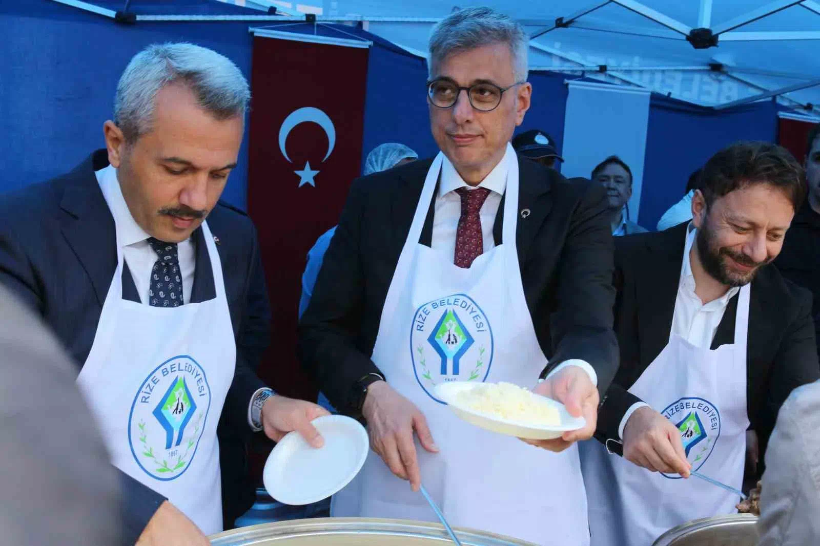 Bakan Memişoğlu Rize’de Bayramlaştı