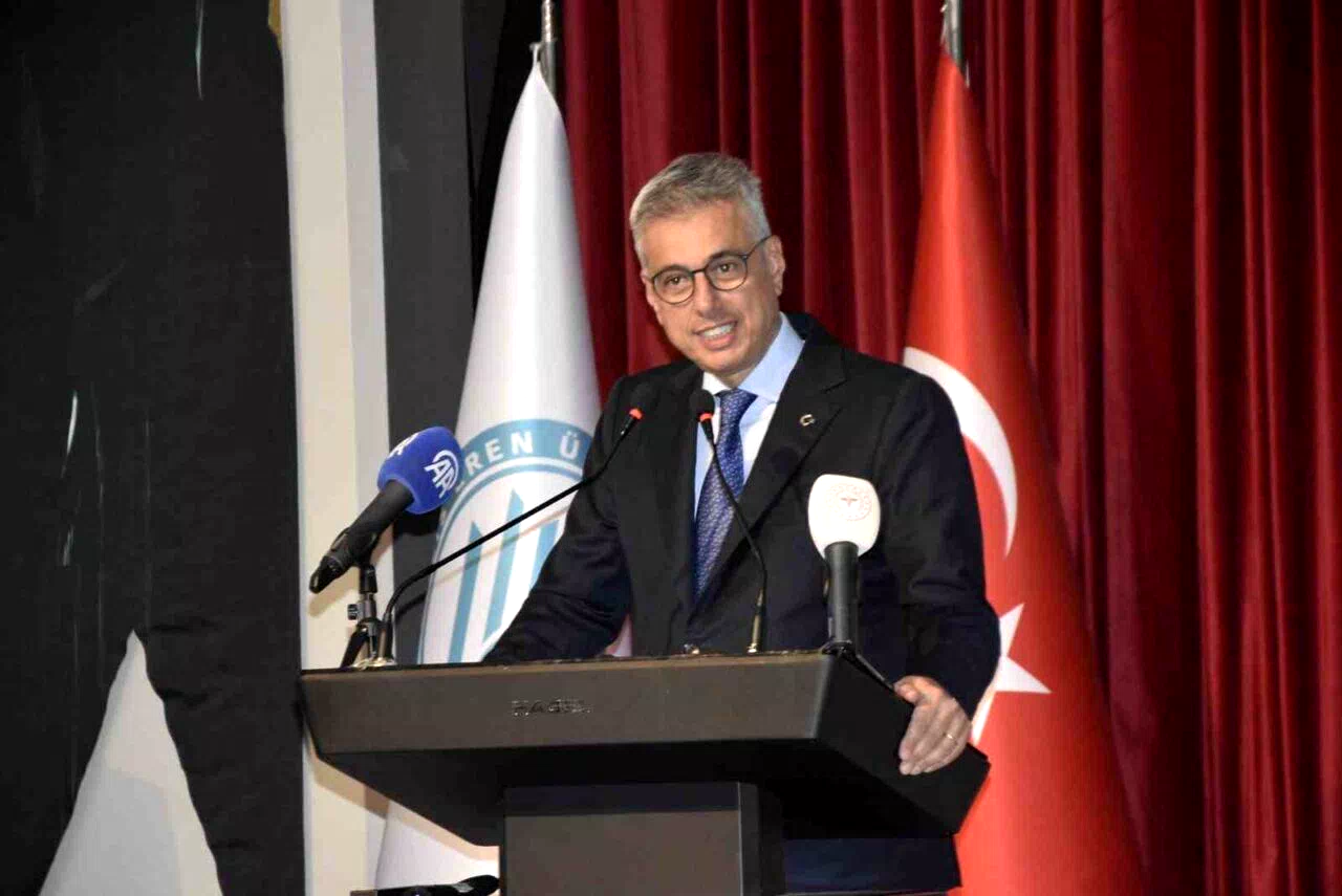 Bakan Memişoğlu: “Sağlıkta insan gücümüz en büyük şansımız”