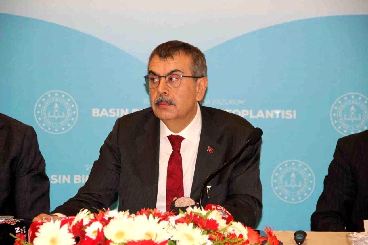 Bakan Tekin: “2013 yılından itibaren Erzurum’da 187 okul yaptık”