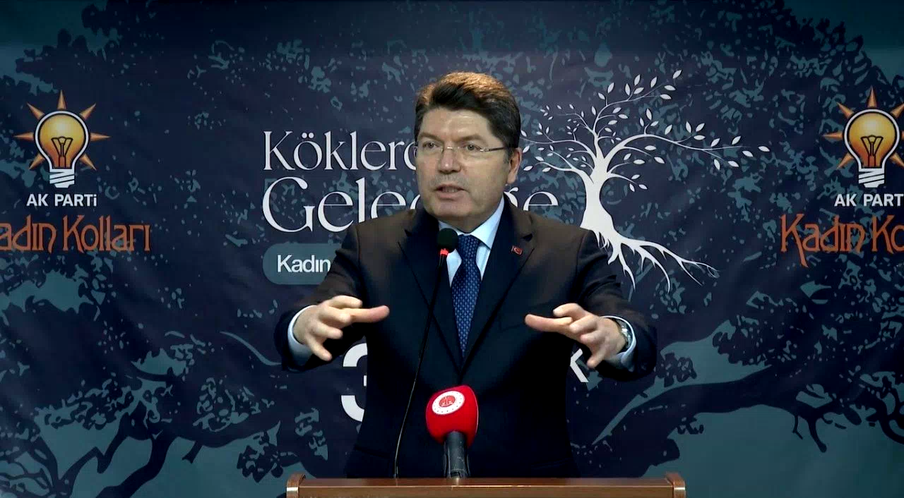 Bakan Tunç: “Sanal tehlikelerden yavrularımızı korumak durumundayız”