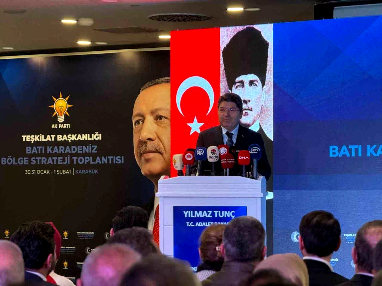 Bakan Tunç’tan Özel’e “Seçimin birinci partisiyiz” tepkisi
