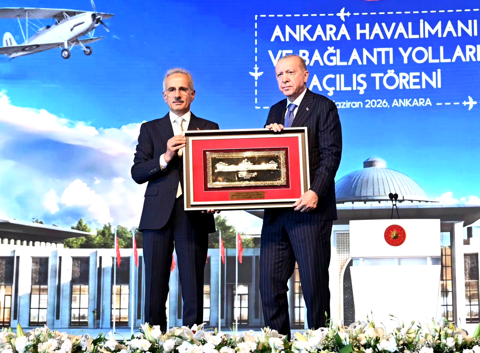 Bakan Uraloğlu: “Ankara Havalimanı’nı sadece askeri bir meydan olmaktan çıkarıp, uluslararası bir havacılık merkezine dönüştürmenin gururunu yaşıyoruz”
