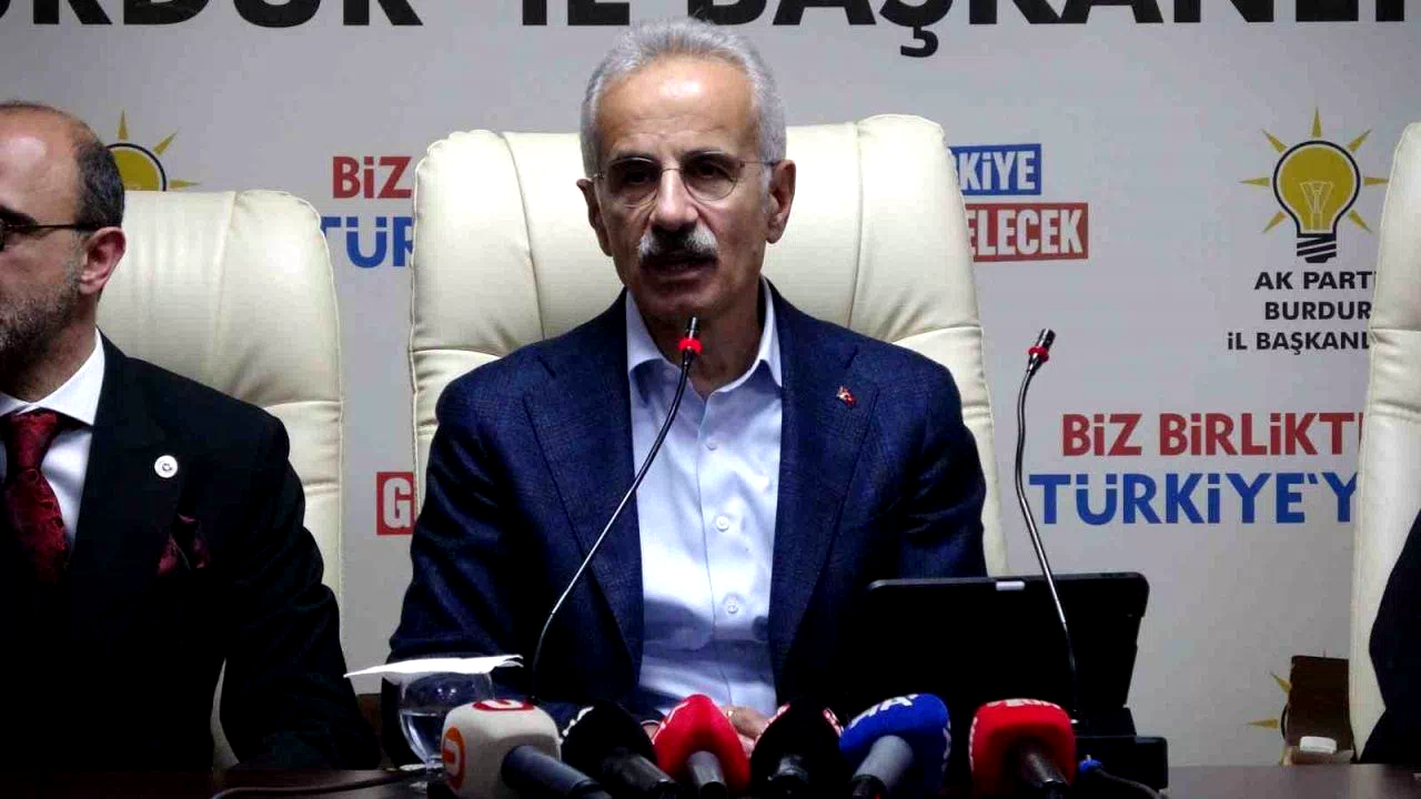 Bakan Uraloğlu: “Burdur’a 23 milyarın üzerinde hizmet ettik”