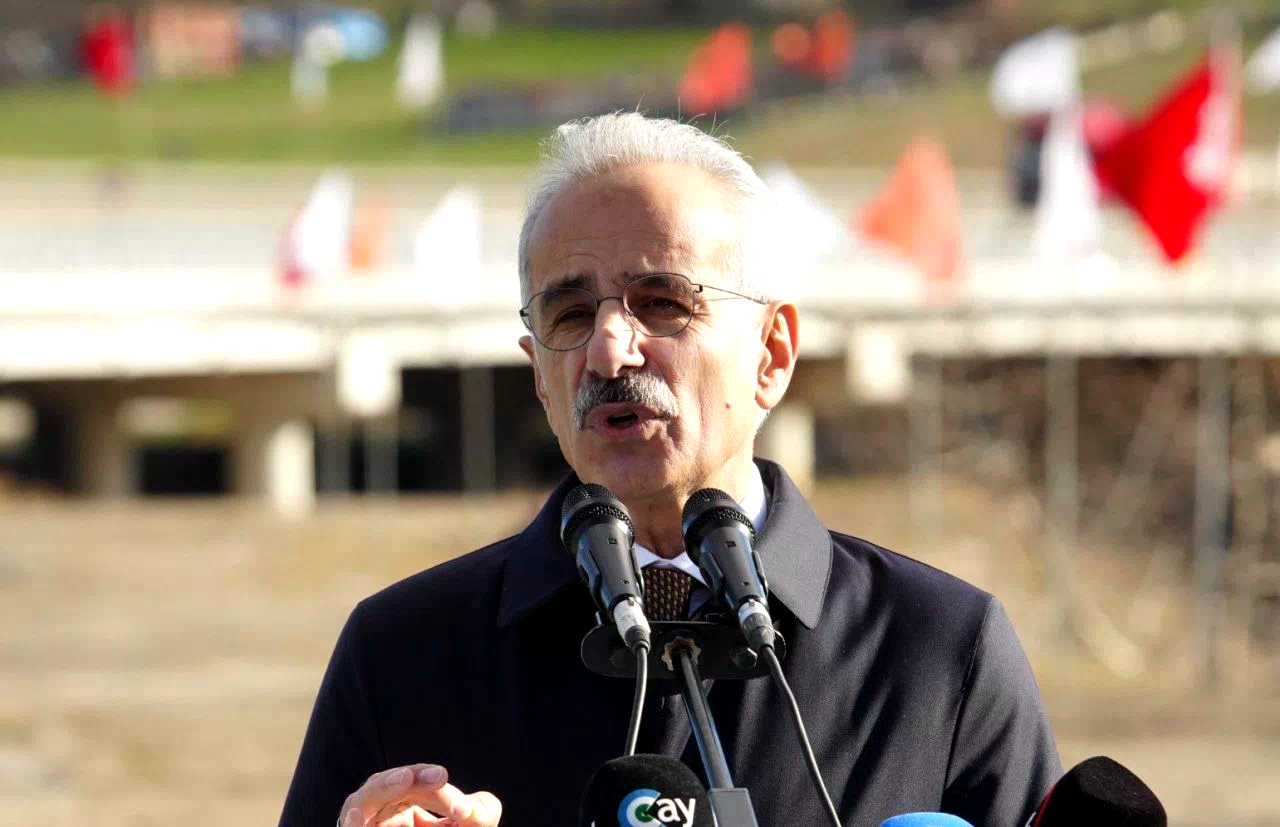 Bakan Uraloğlu: “Hızlı tren projesi tamamlandığında Ankara-Samsun arası 2,5 saate düşecek”