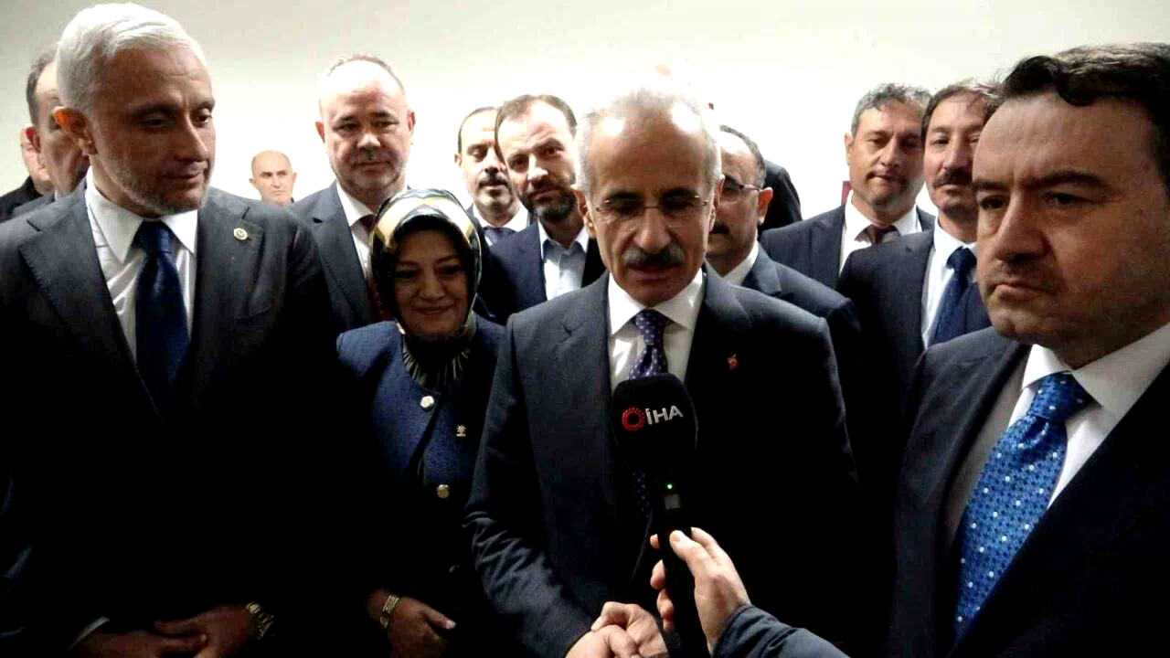 Bakan Uraloğlu: “Simav-Abide yolu için ihale süreci tamamlandı ve sözleşme aşamasına geçildi”